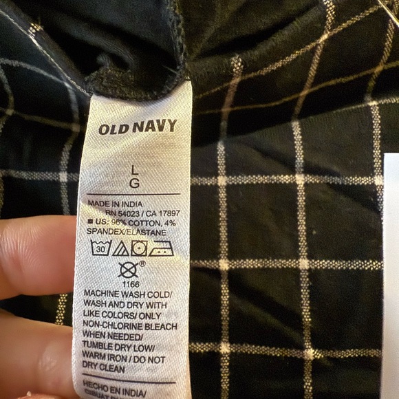 Old Navy NWT women’s large Black Checkered leggings/dress pants - Picture 2 of 3